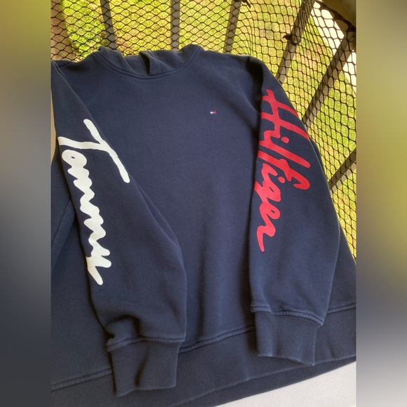 Tommy Hilfiger Soft Classic Navy Blue Hoodie White Red Cursive Logo Sleeve Decal - Picture 7 of 17